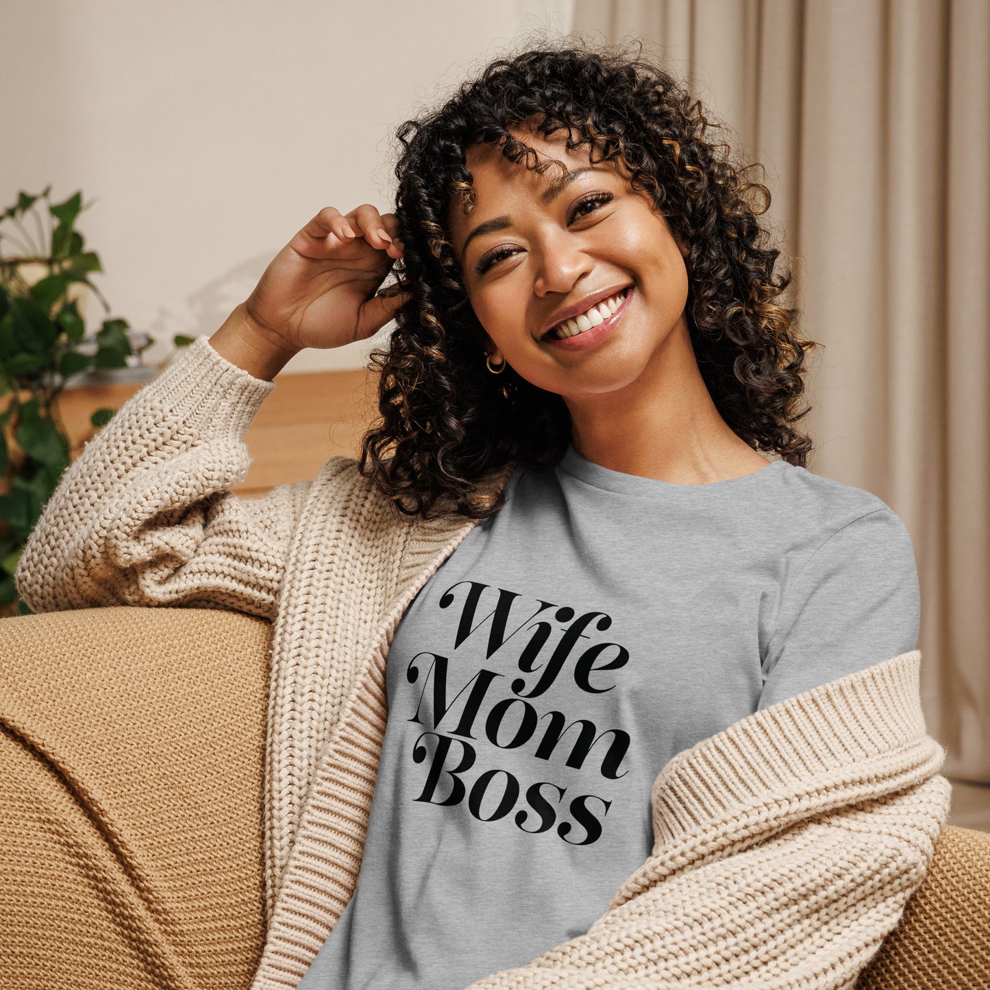 Mom Boss  Relaxed T-Shirt