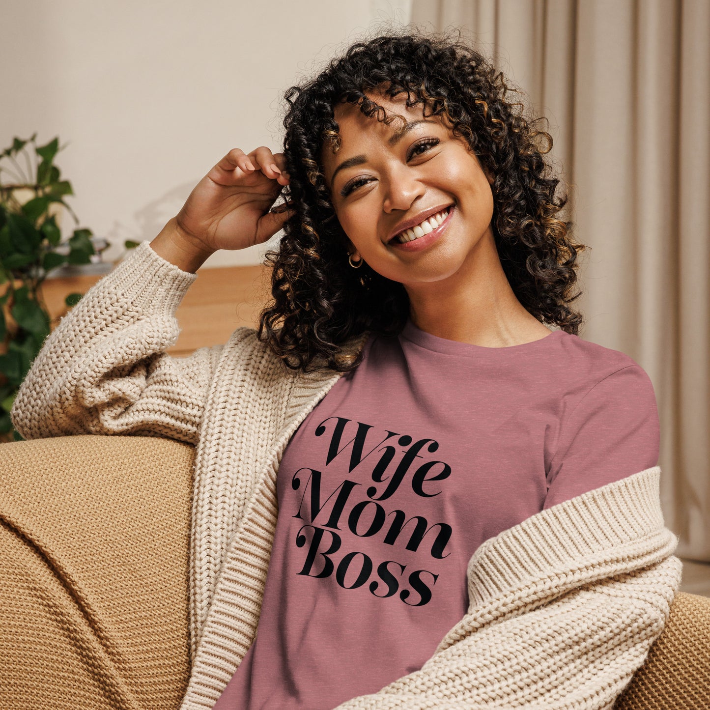 Mom Boss  Relaxed T-Shirt