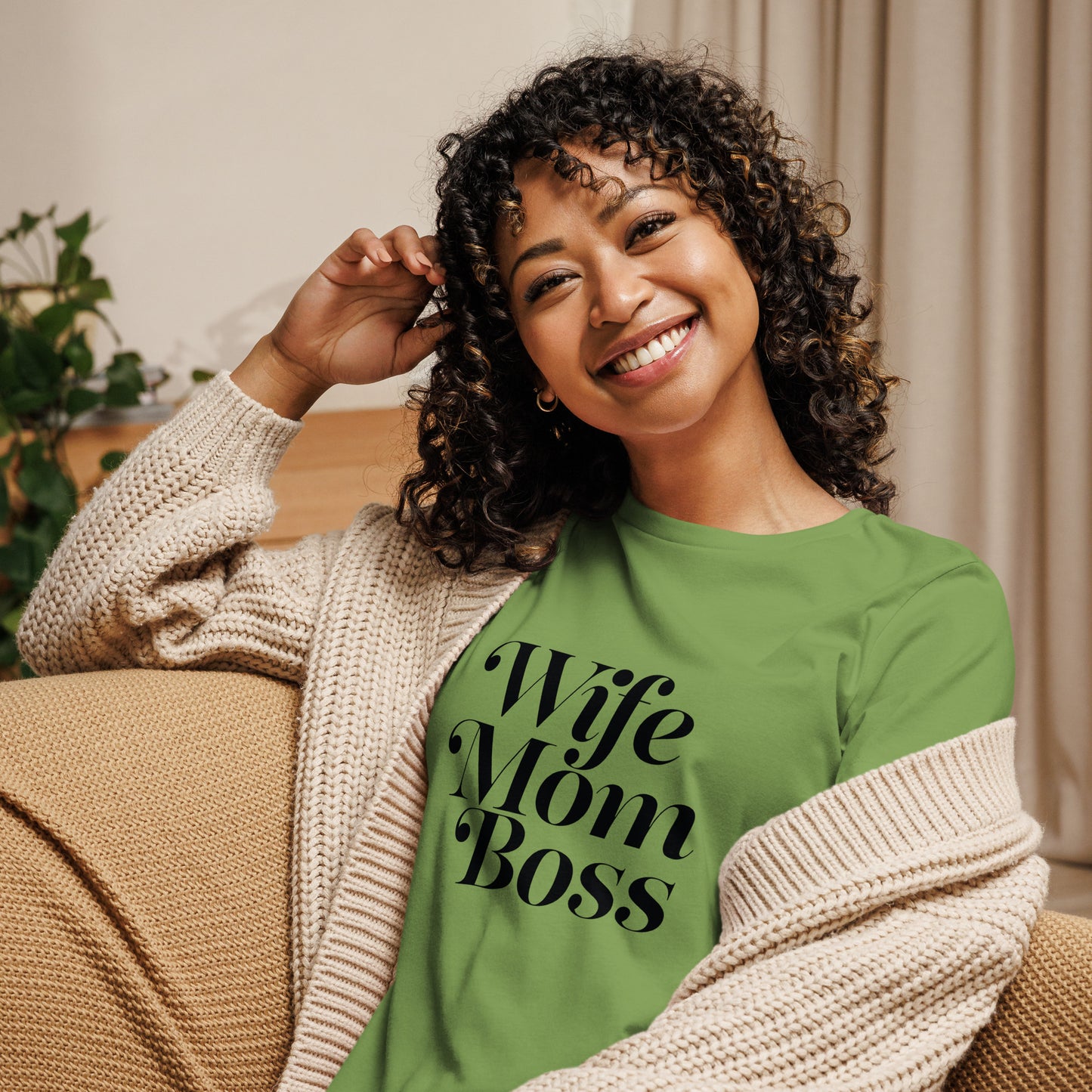 Mom Boss  Relaxed T-Shirt